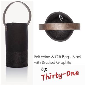 👀50% OFF🍾🍷NWT‼️ Thirty-One brand Wine & Gift Bag